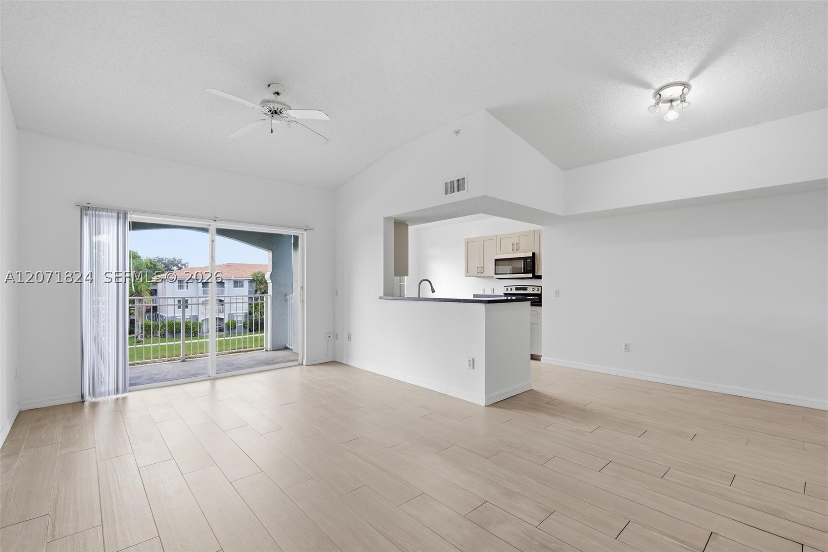 9615 NW 1st Ct #302, Pembroke Pines FL 33024