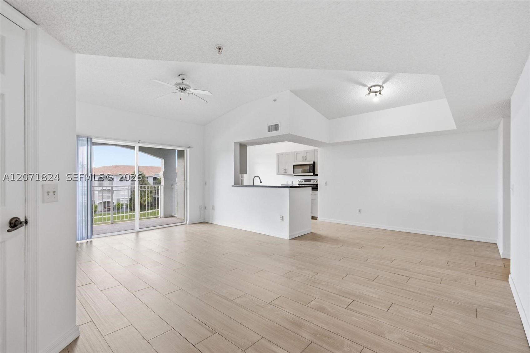 9615 NW 1st Ct #302, Pembroke Pines FL 33024