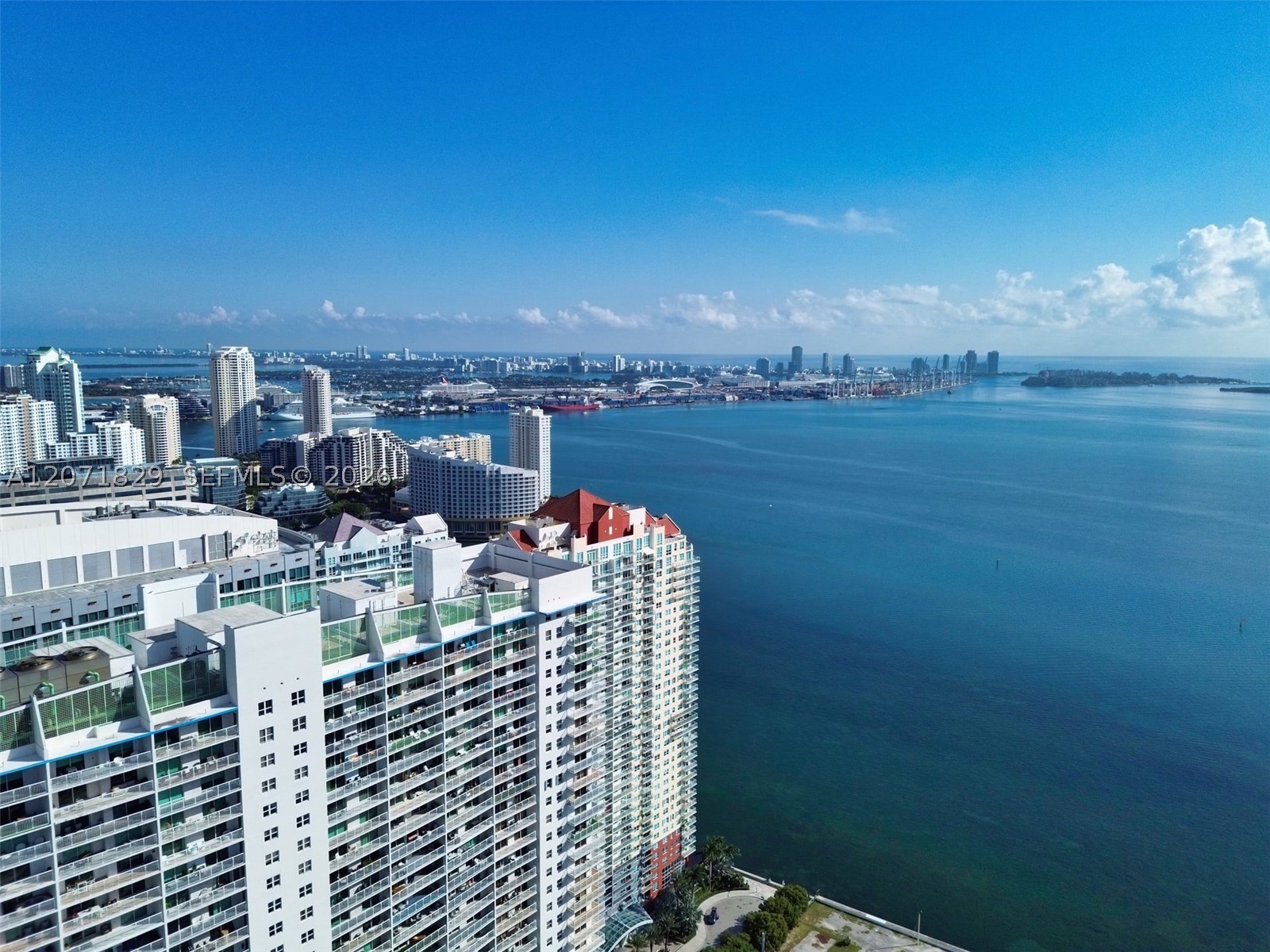 1200 Brickell Bay Dr #1406, Miami FL 33131