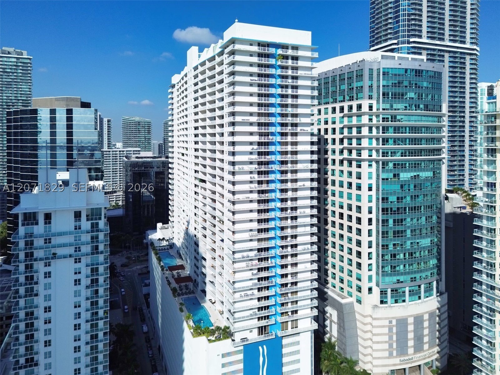 1200 Brickell Bay Dr #1406, Miami FL 33131
