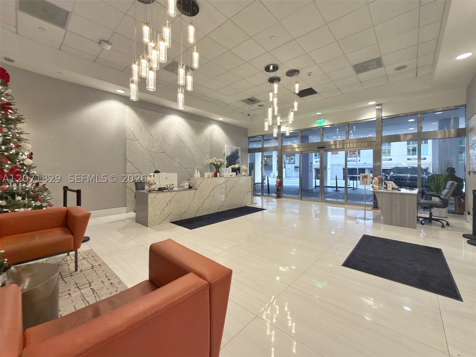 1200 Brickell Bay Dr #1406, Miami FL 33131