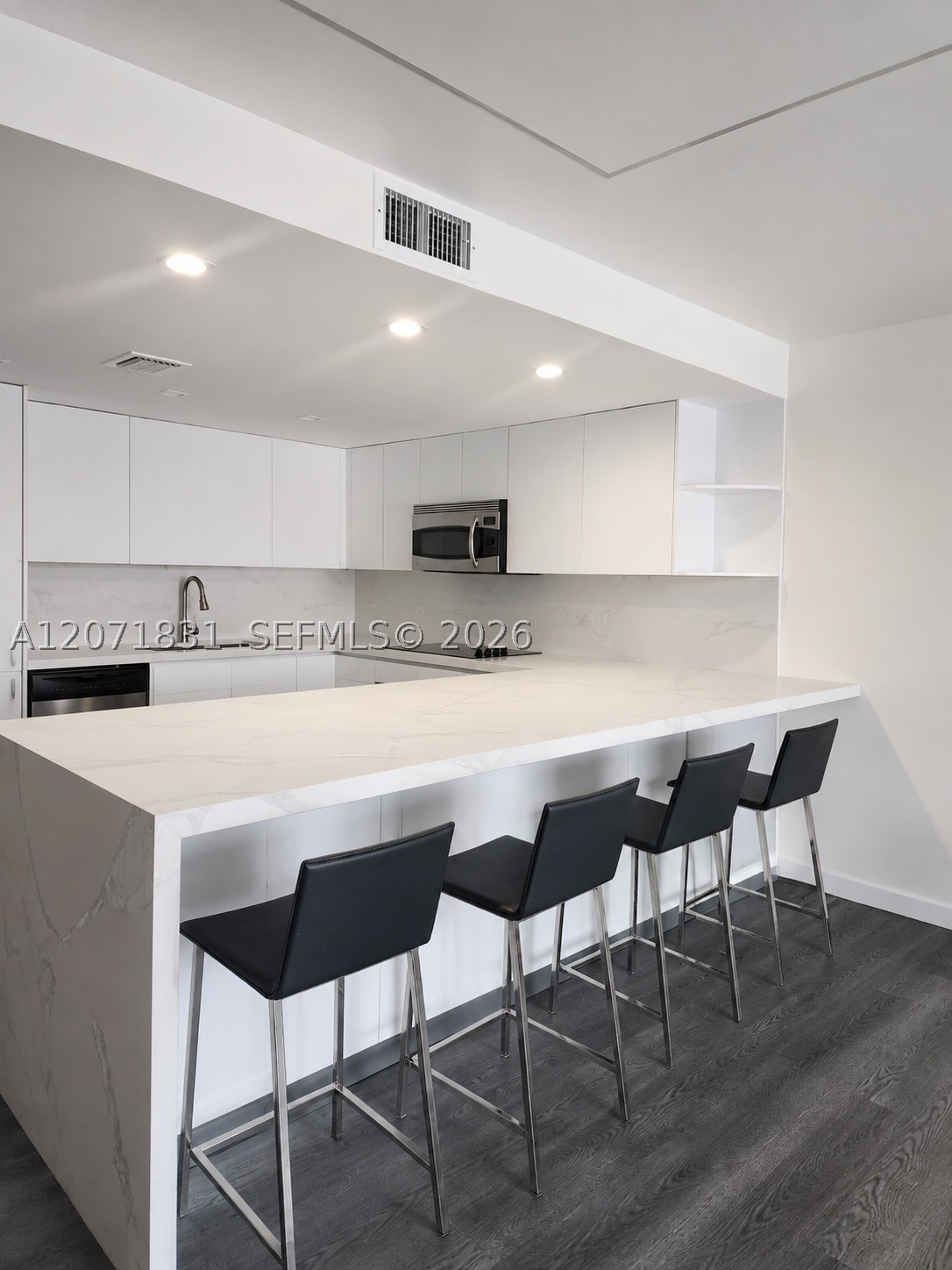 3600 NE 167th St #19, North Miami Beach FL 33160