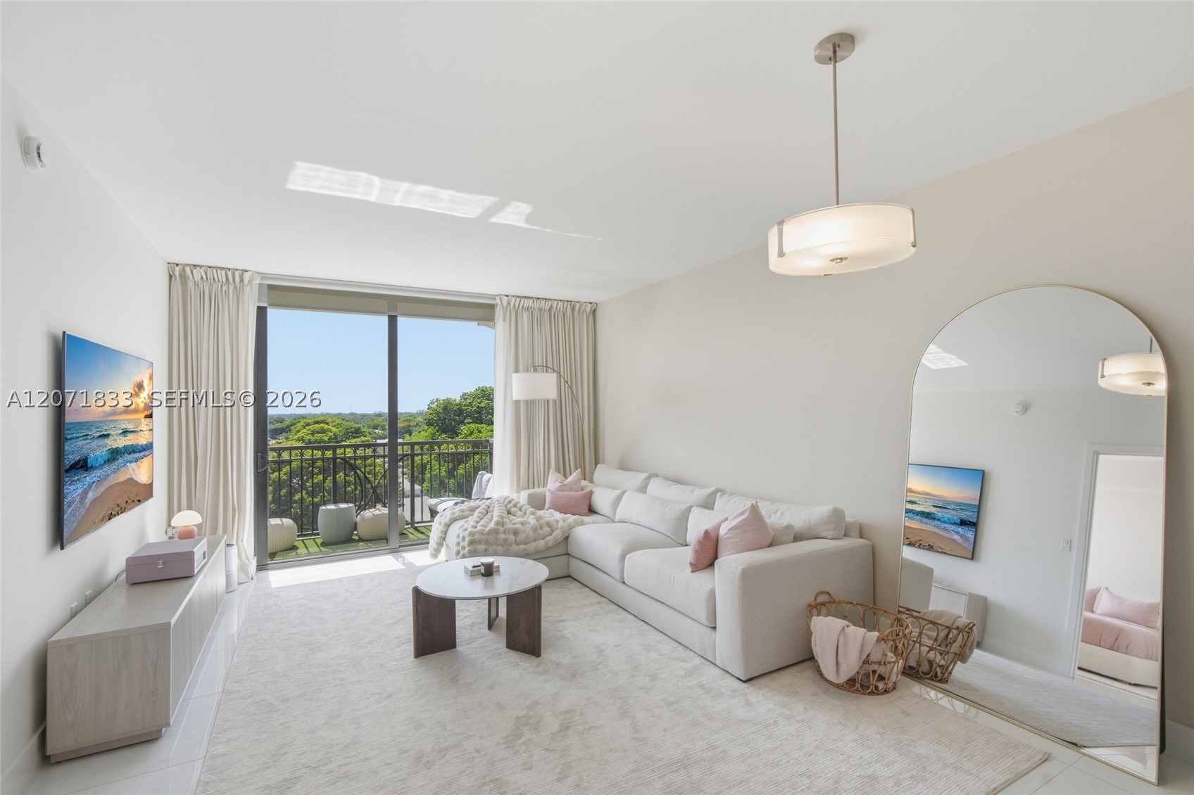 301 Altara Ave #623, Coral Gables FL 33146