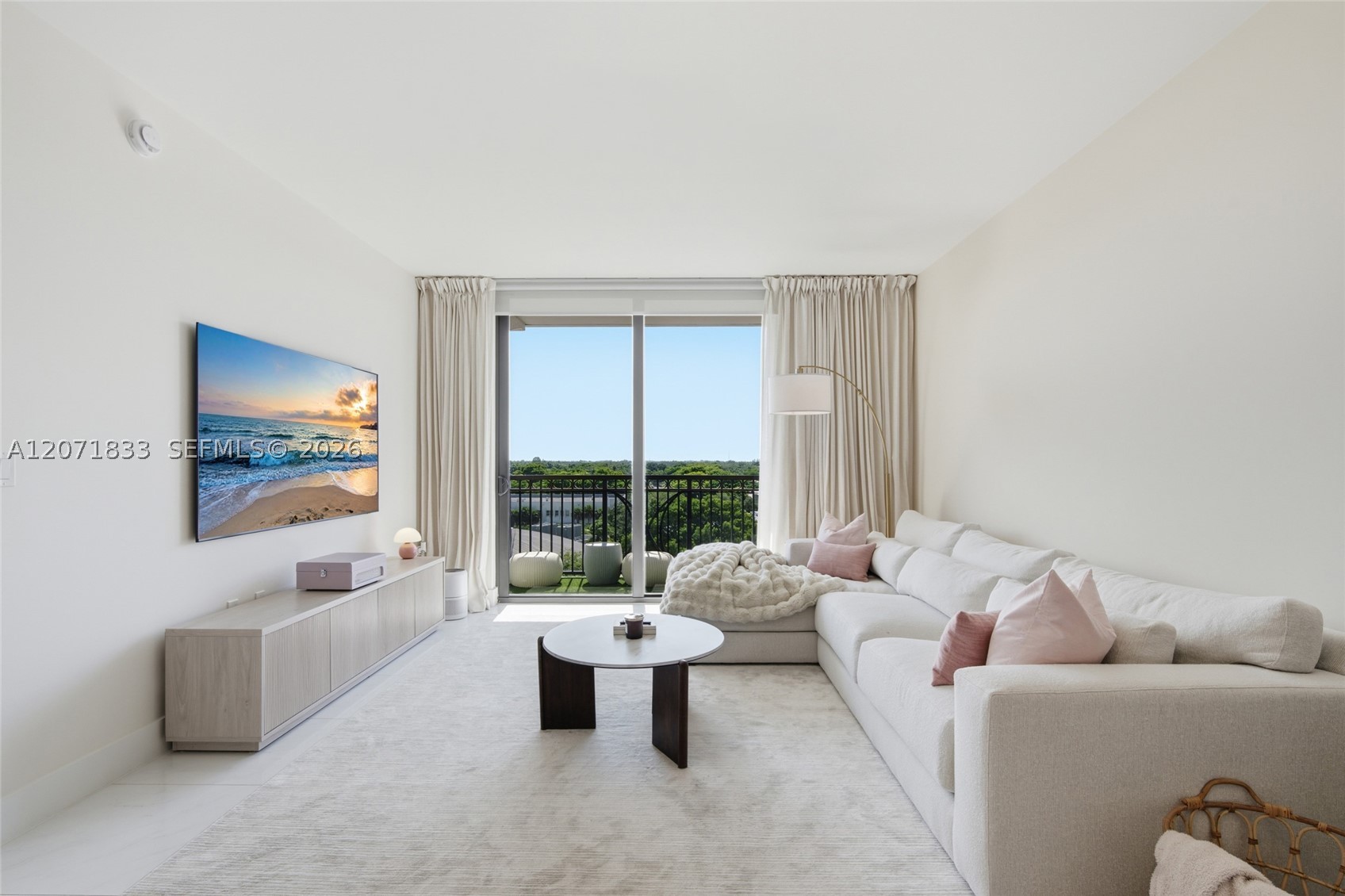 301 Altara Ave #623, Coral Gables FL 33146