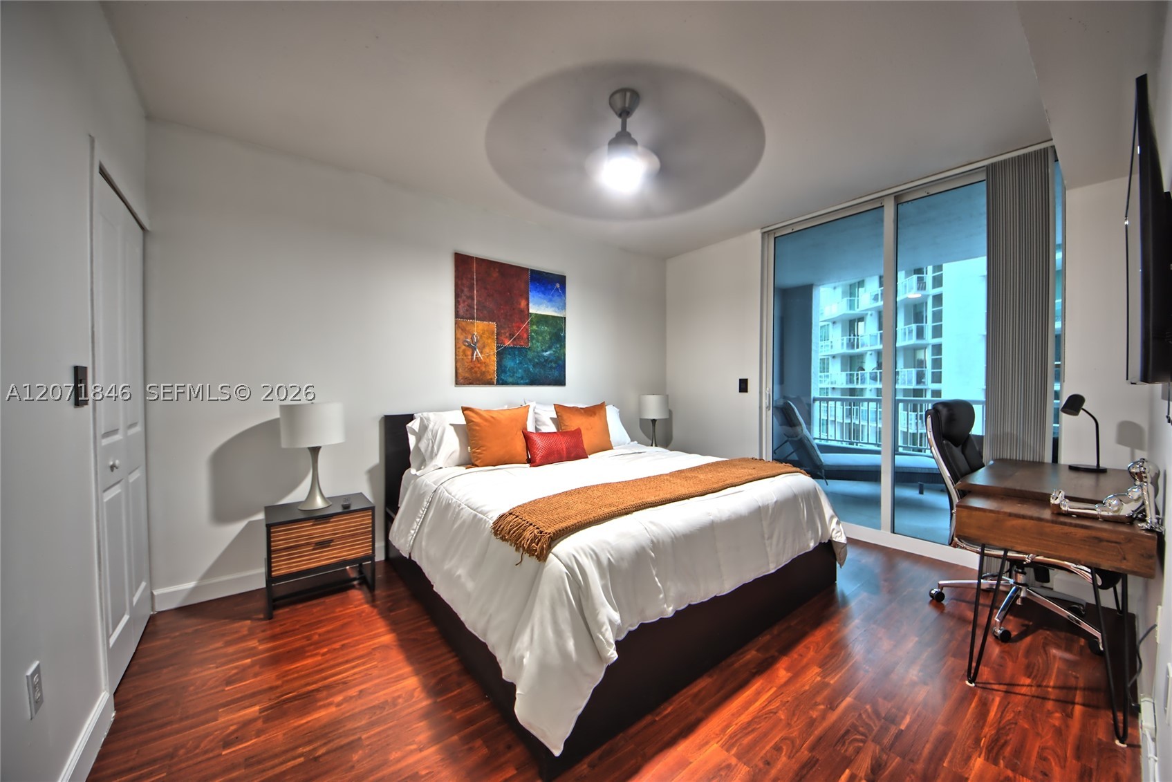 170 SE 14th St #2303, Miami FL 33131