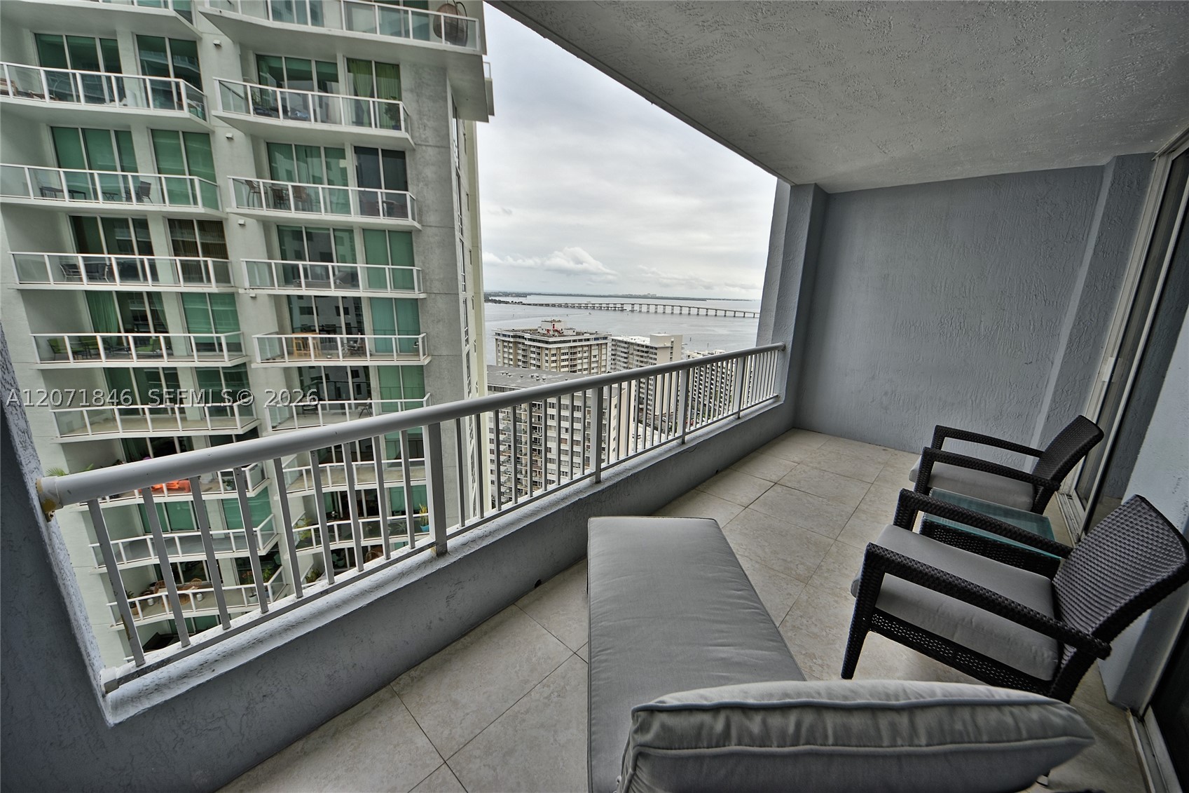 170 SE 14th St #2303, Miami FL 33131