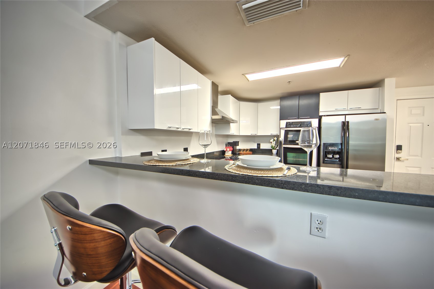 170 SE 14th St #2303, Miami FL 33131