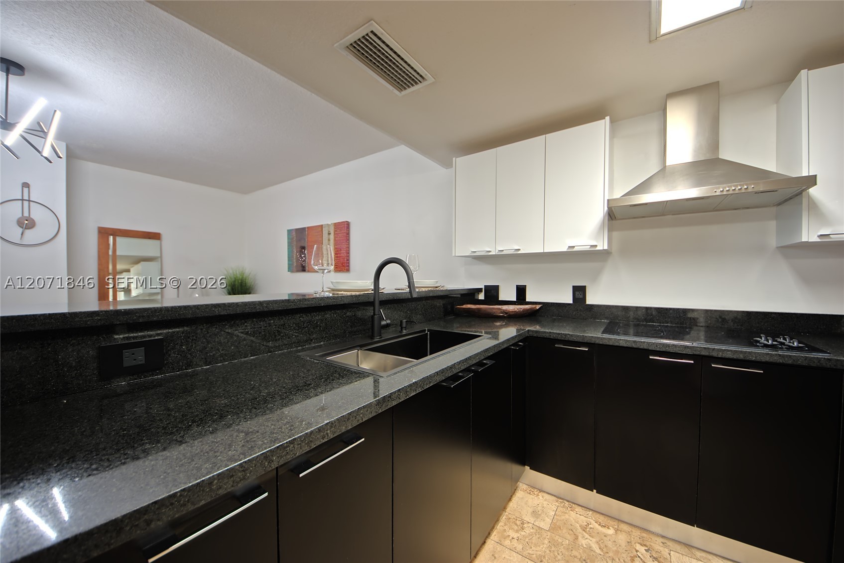 170 SE 14th St #2303, Miami FL 33131