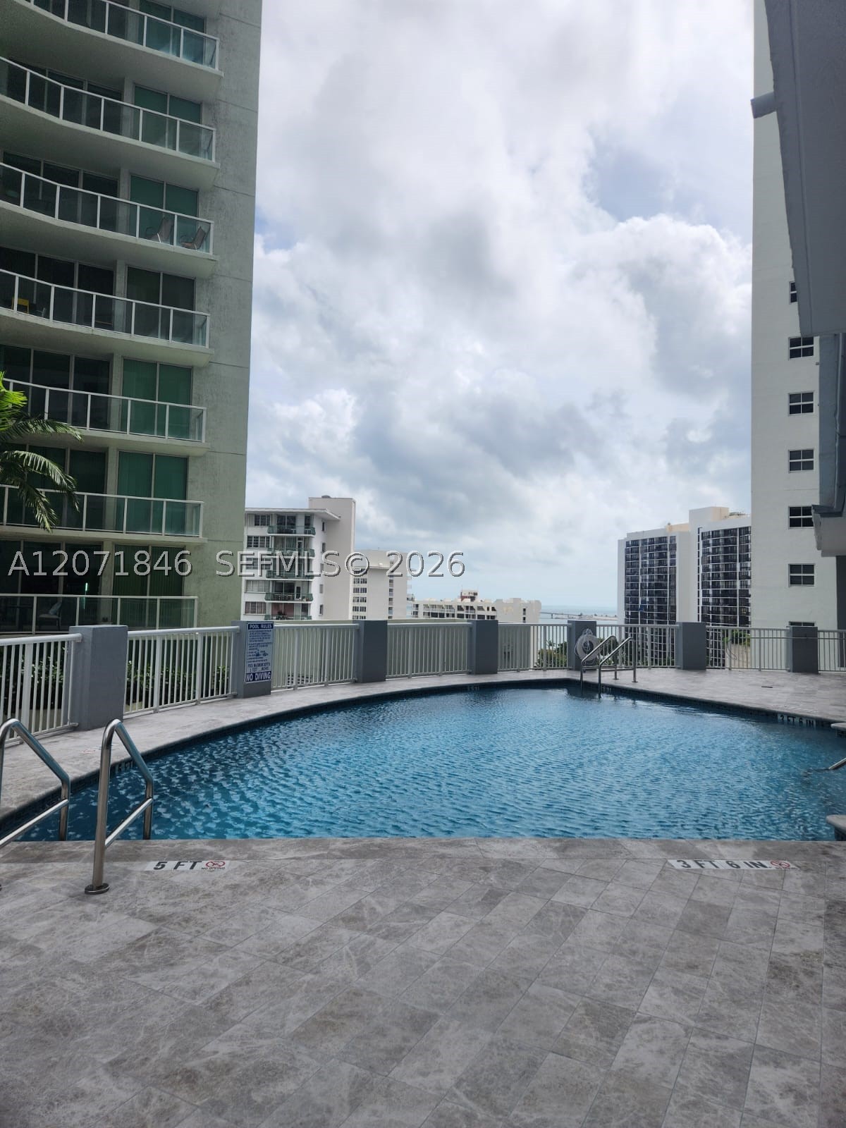 170 SE 14th St #2303, Miami FL 33131