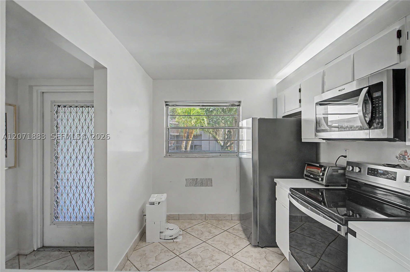 9520 Seagrape Dr #205, Davie FL 33324