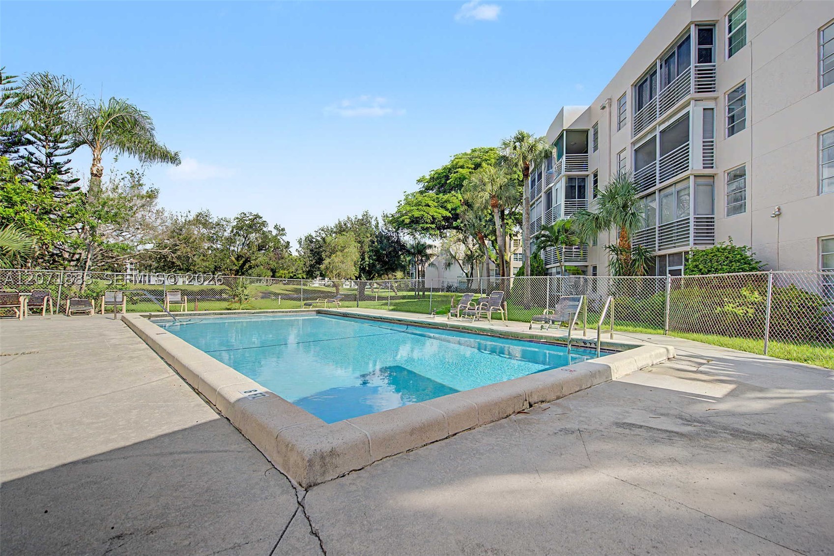 9520 Seagrape Dr #205, Davie FL 33324