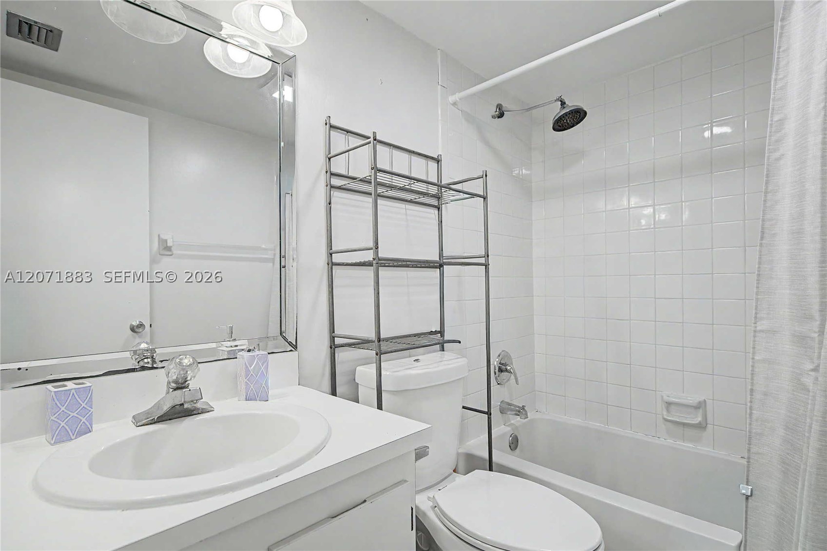 9520 Seagrape Dr #205, Davie FL 33324
