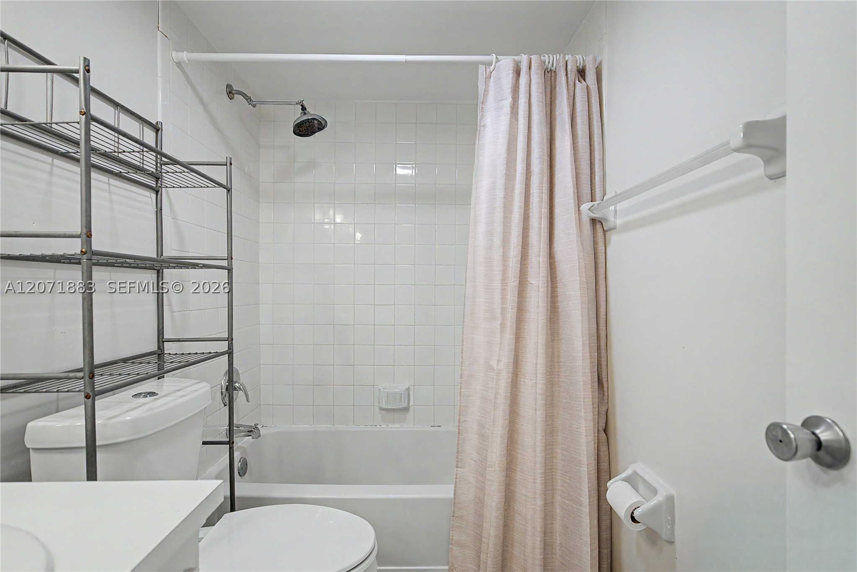 9520 Seagrape Dr #205, Davie FL 33324