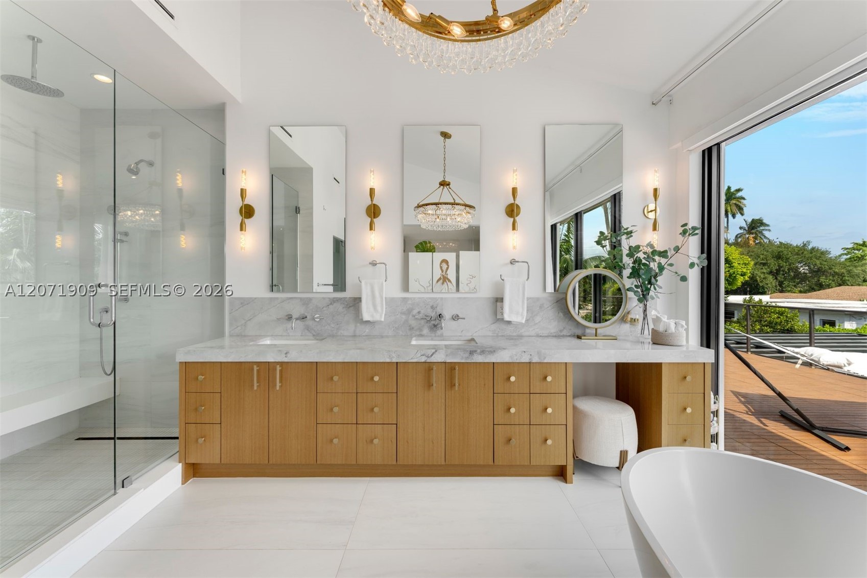 795 Lakeview Dr, Miami Beach FL 33140