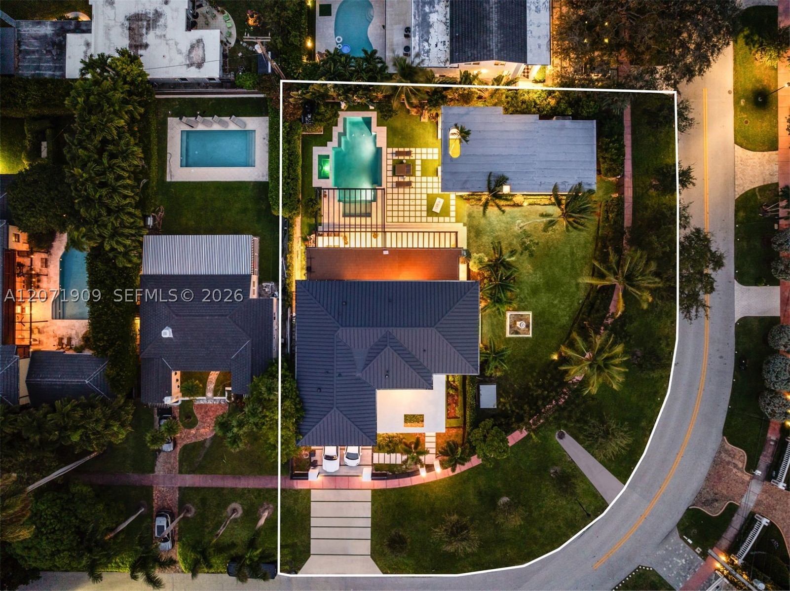 795 Lakeview Dr, Miami Beach FL 33140