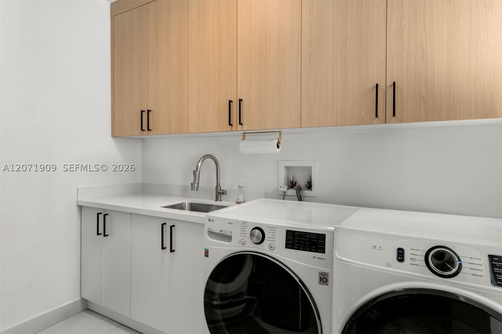 795 Lakeview Dr, Miami Beach FL 33140