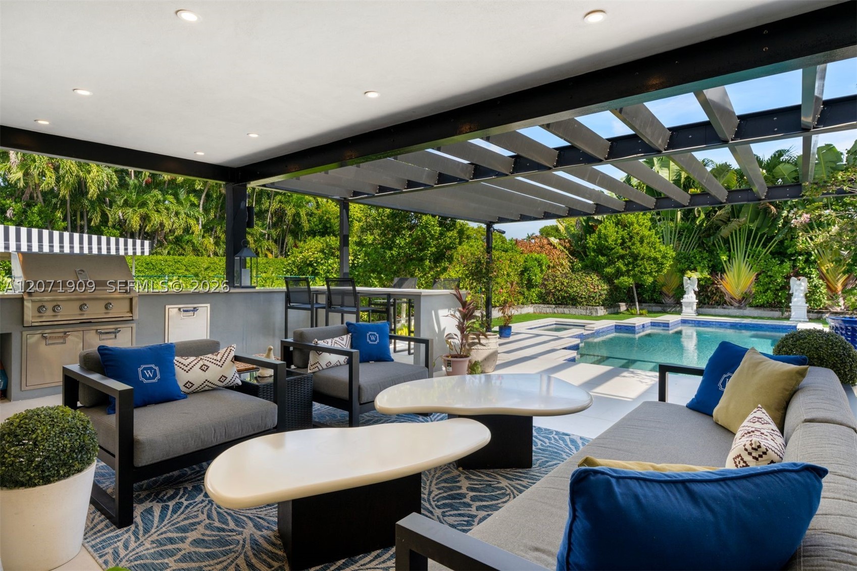 795 Lakeview Dr, Miami Beach FL 33140