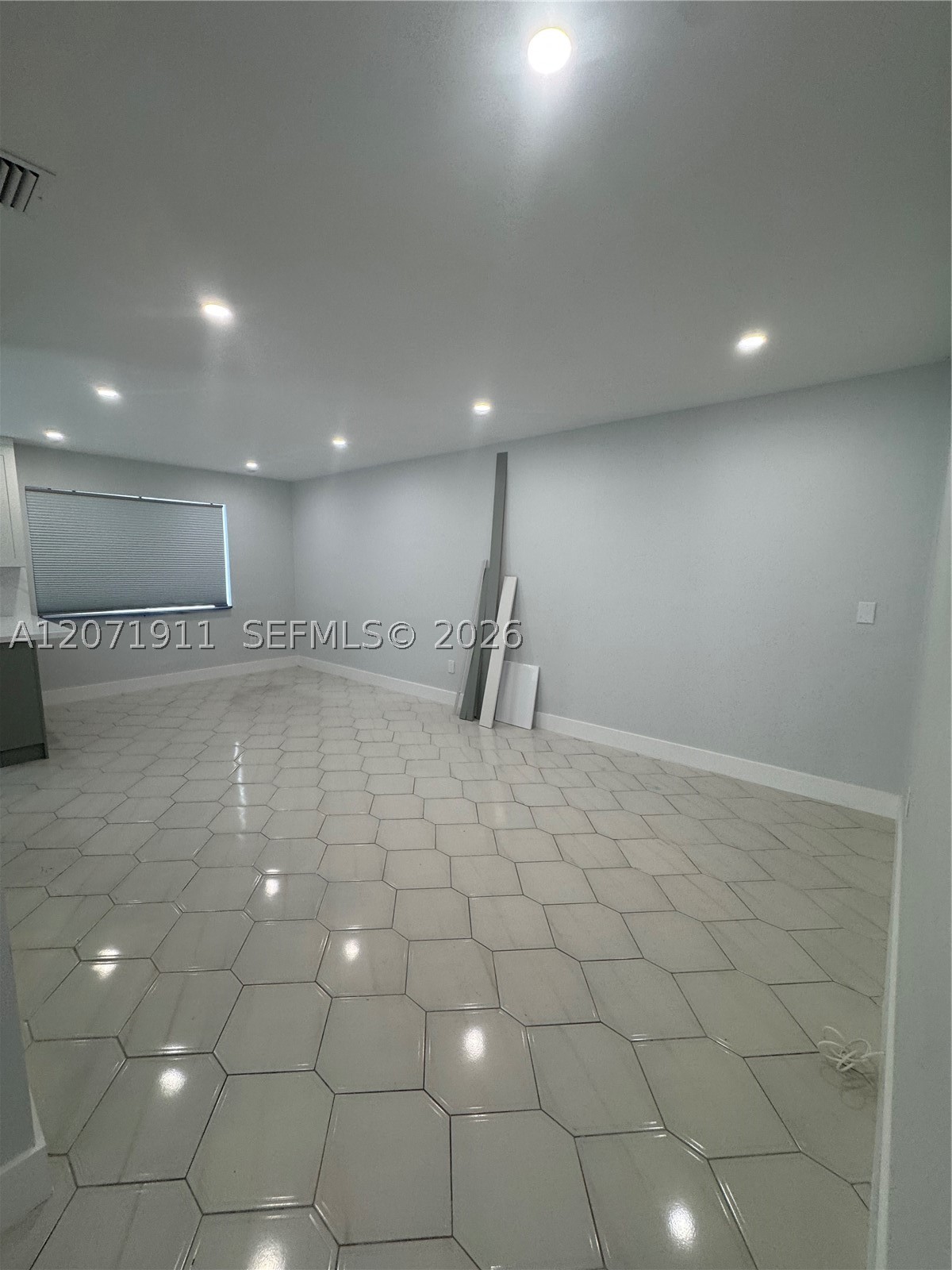 3160 NW 3rd St, Miami FL 33125