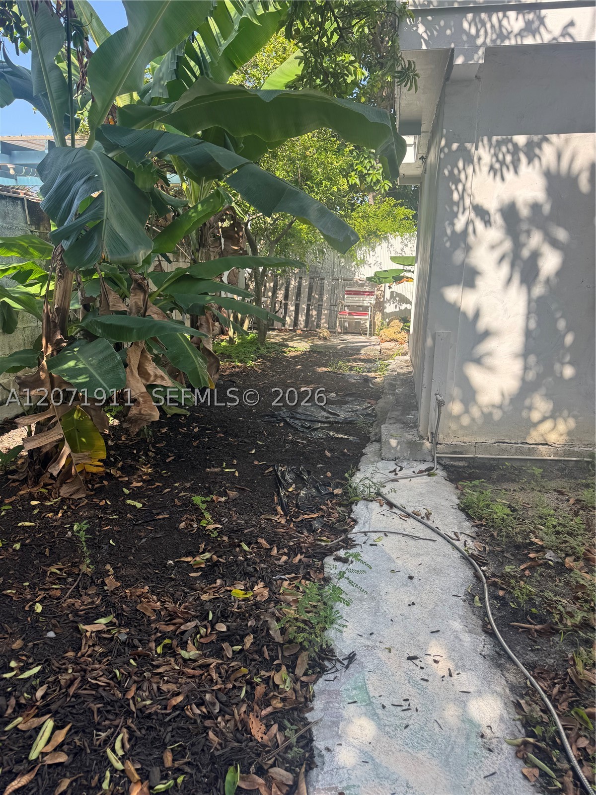 3160 NW 3rd St, Miami FL 33125