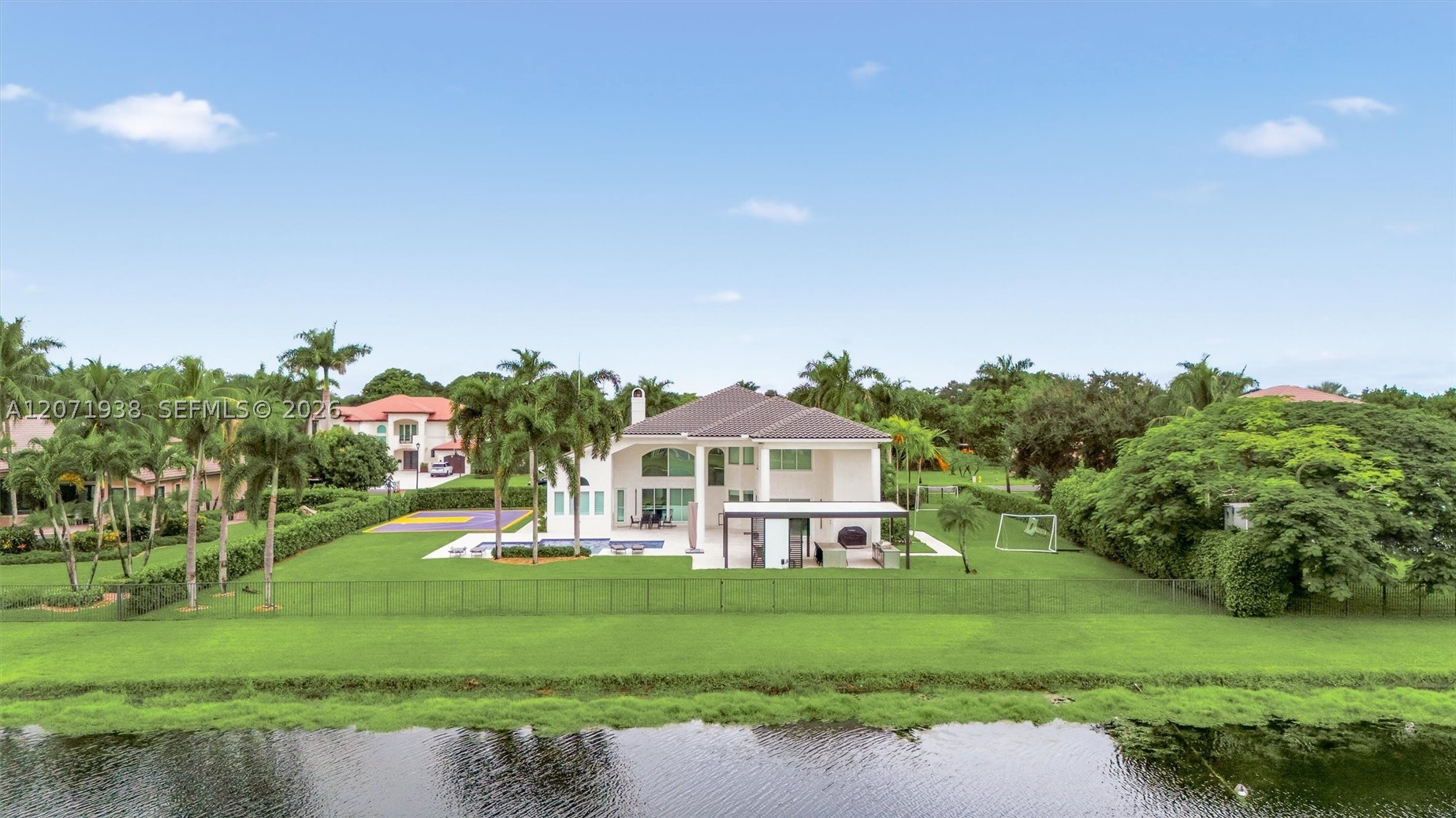3526 Juniper Ln, Davie FL 33330