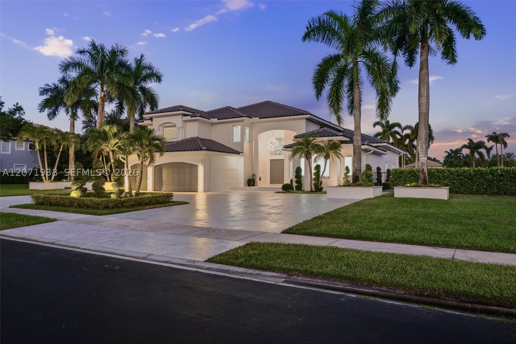 3526 Juniper Ln, Davie FL 33330