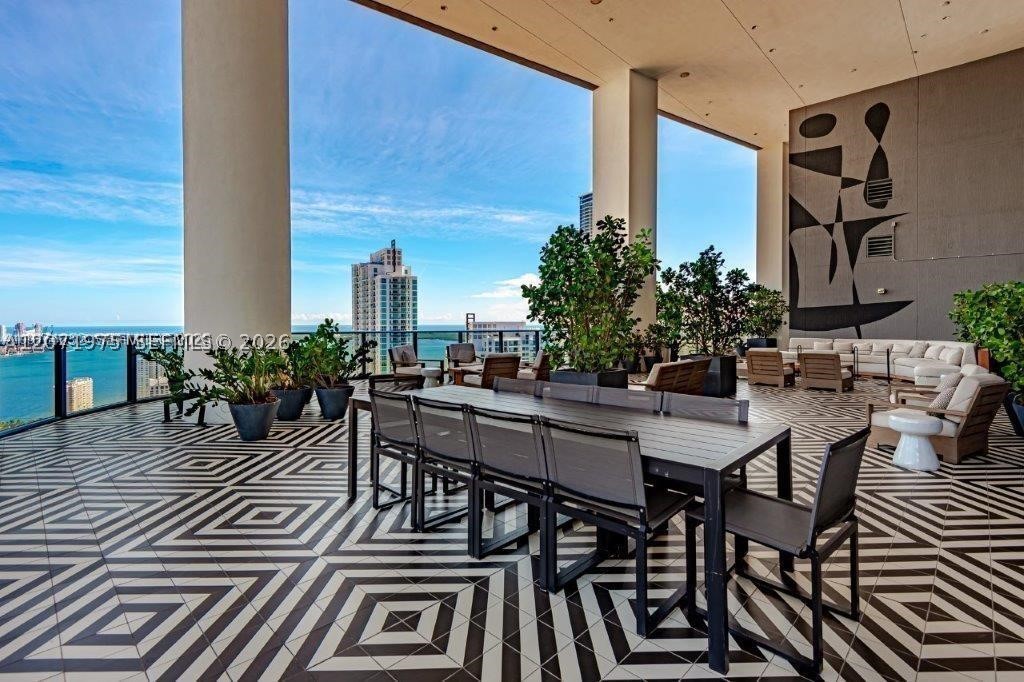 801 S Miami Ave #2707, Miami FL 33130
