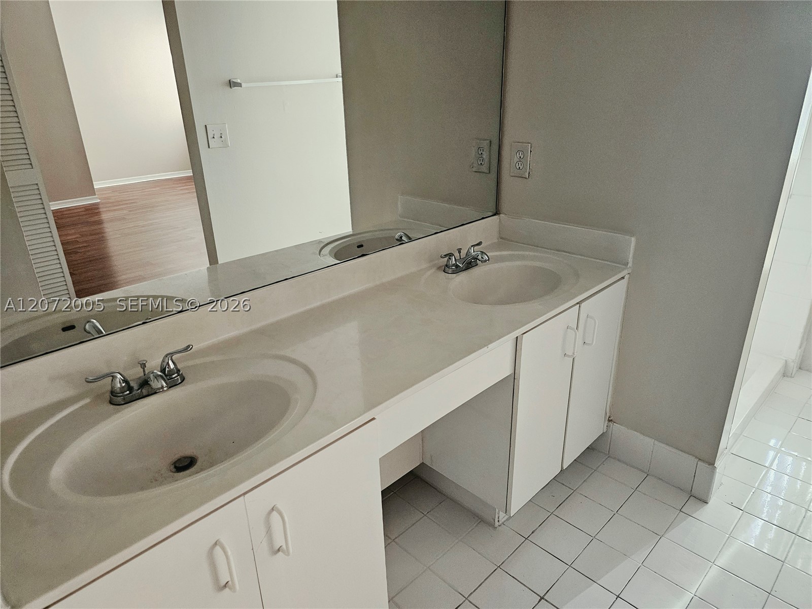 3860 Tree Tops Rd, Cooper City FL 33026