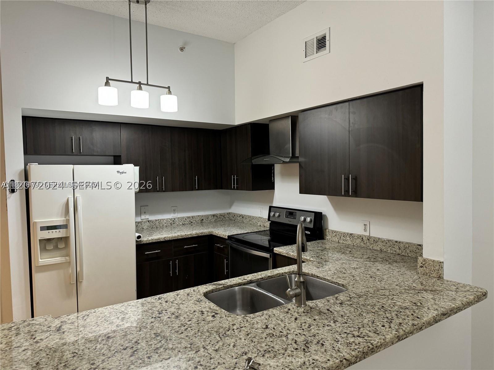 5091 NW 7th St #615, Miami FL 33126
