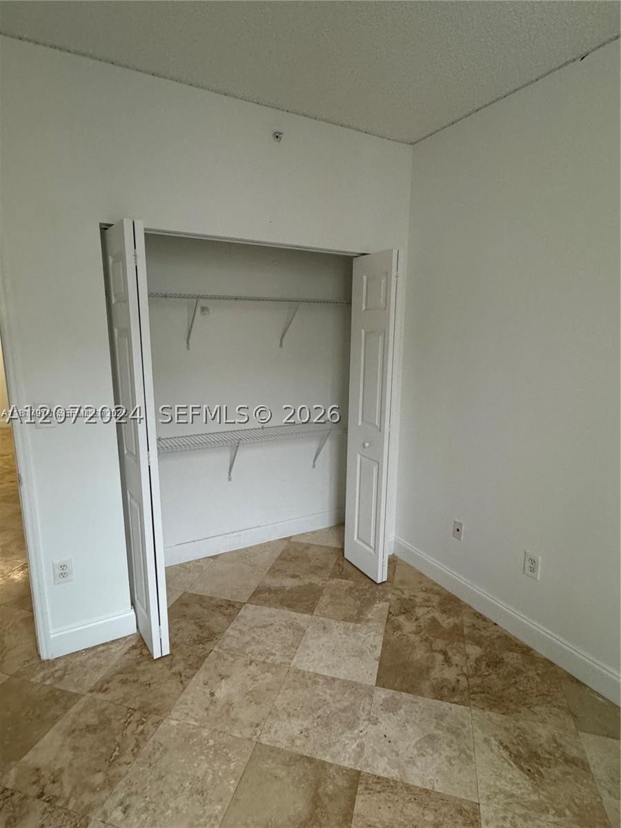 5091 NW 7th St #615, Miami FL 33126