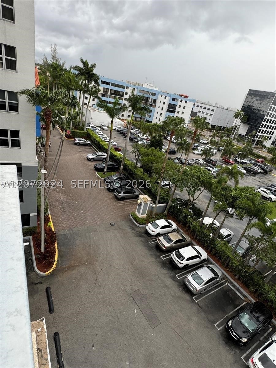 5091 NW 7th St #615, Miami FL 33126