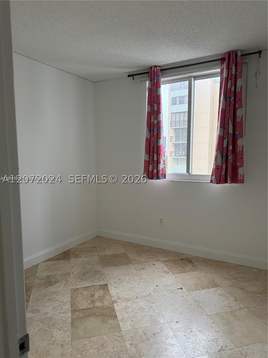 5091 NW 7th St #615, Miami FL 33126