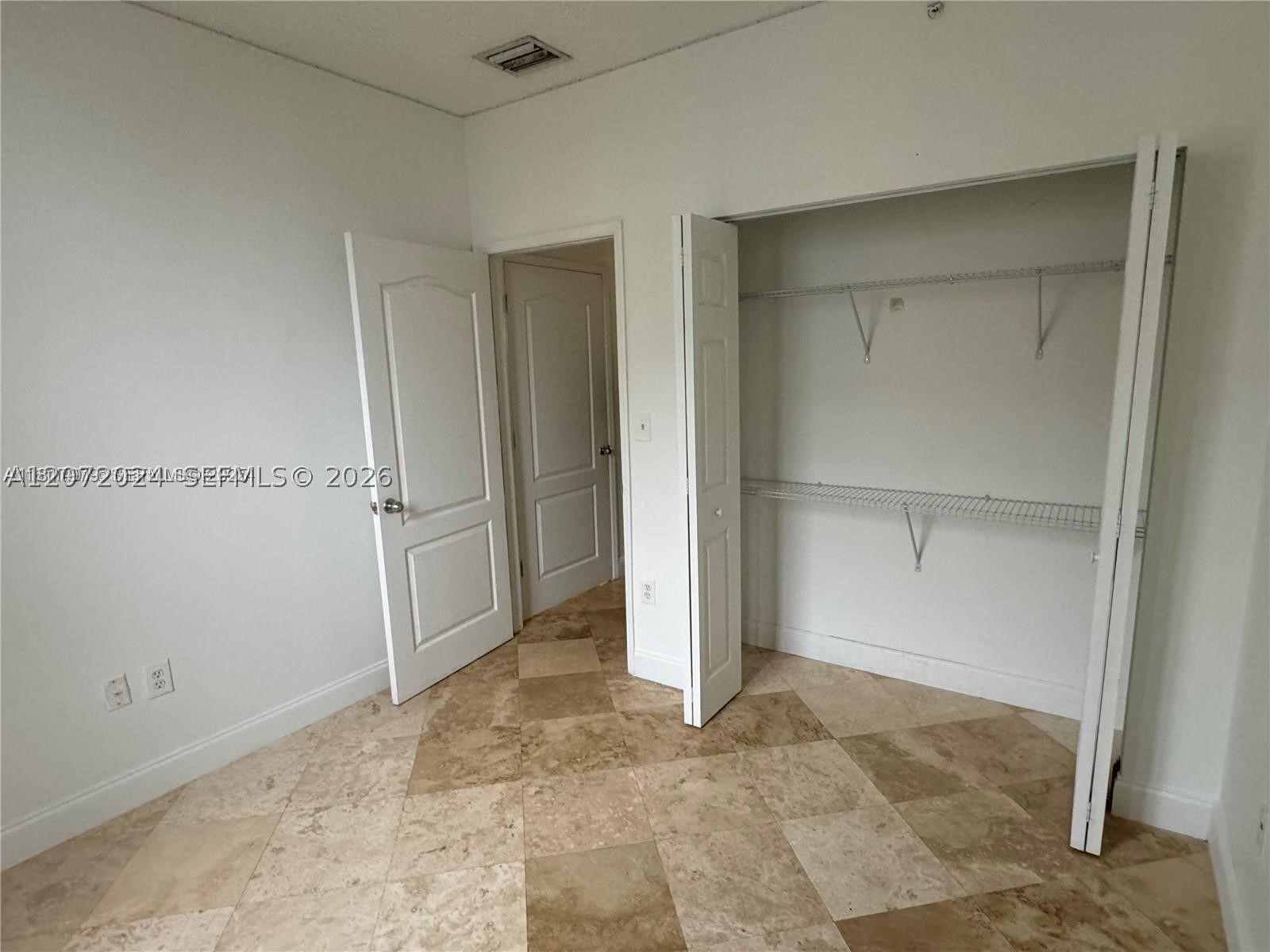 5091 NW 7th St #615, Miami FL 33126
