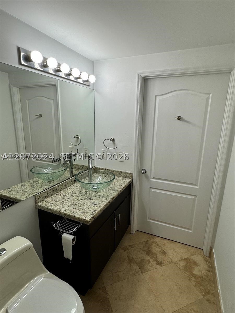 5091 NW 7th St #615, Miami FL 33126