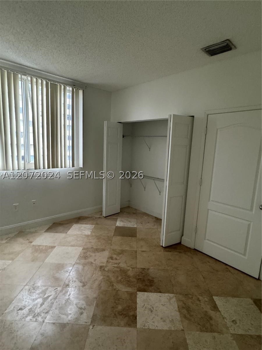 5091 NW 7th St #615, Miami FL 33126