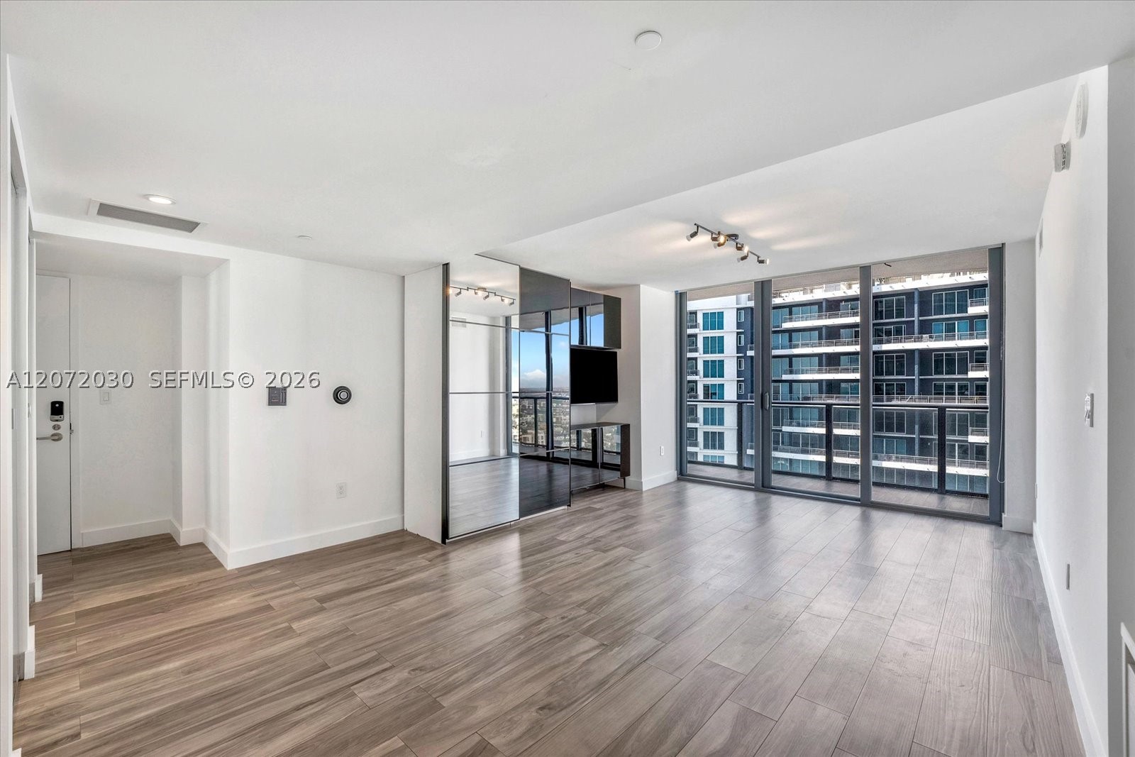 1300 S Miami Ave #4807, Miami FL 33130