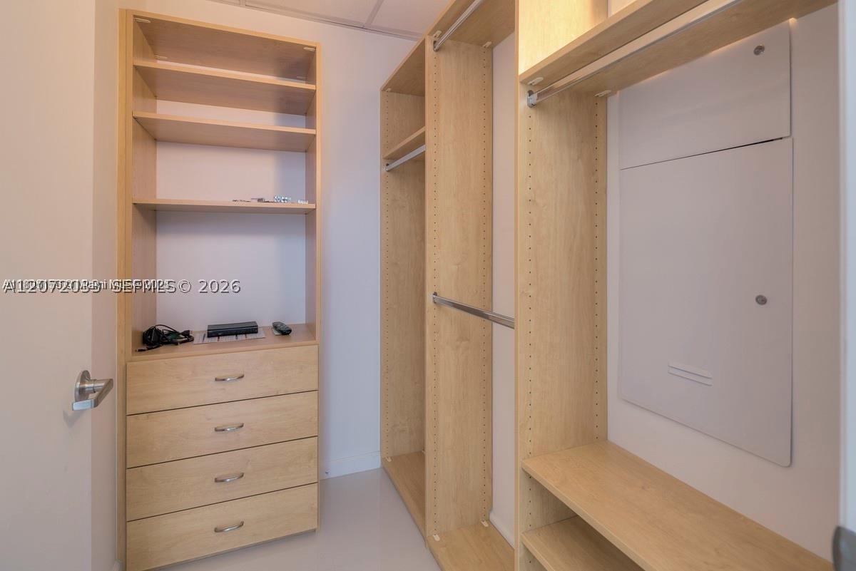 465 Brickell Ave #4104, Miami FL 33131