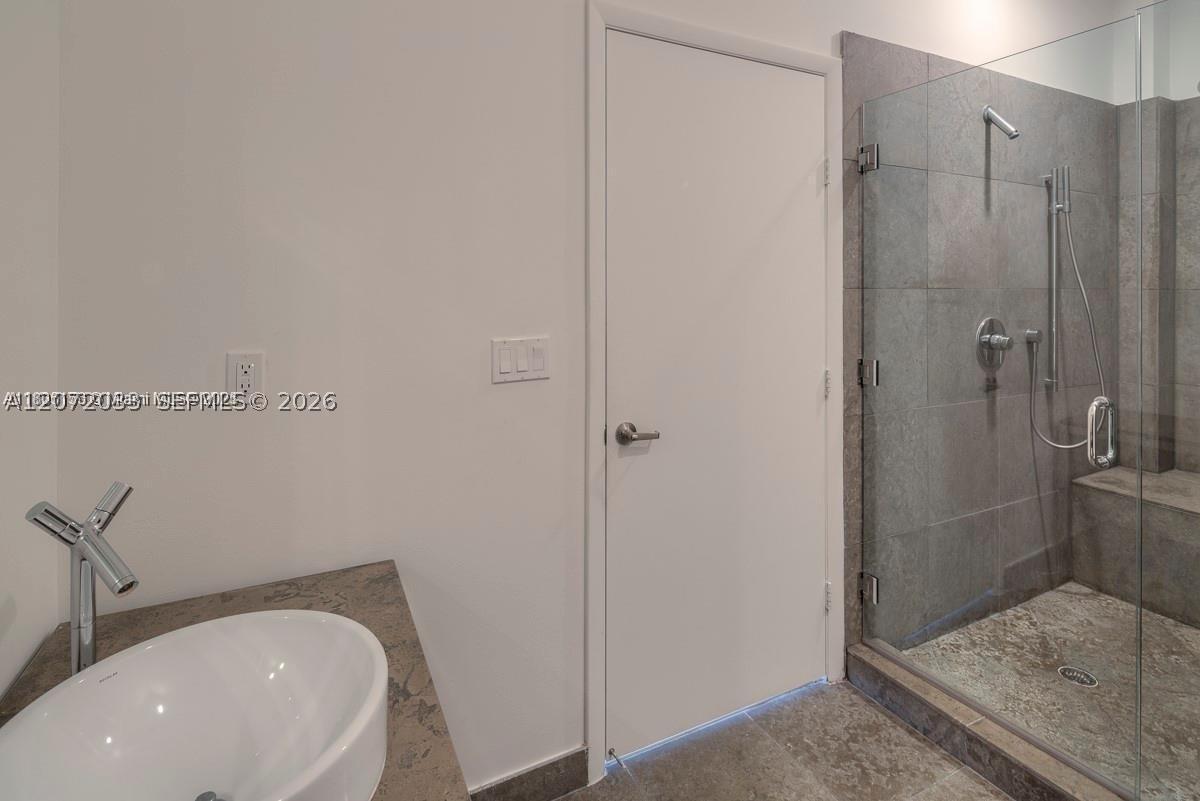 465 Brickell Ave #4104, Miami FL 33131