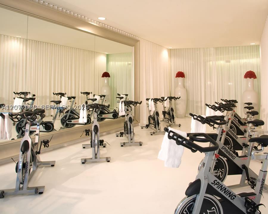 465 Brickell Ave #4104, Miami FL 33131