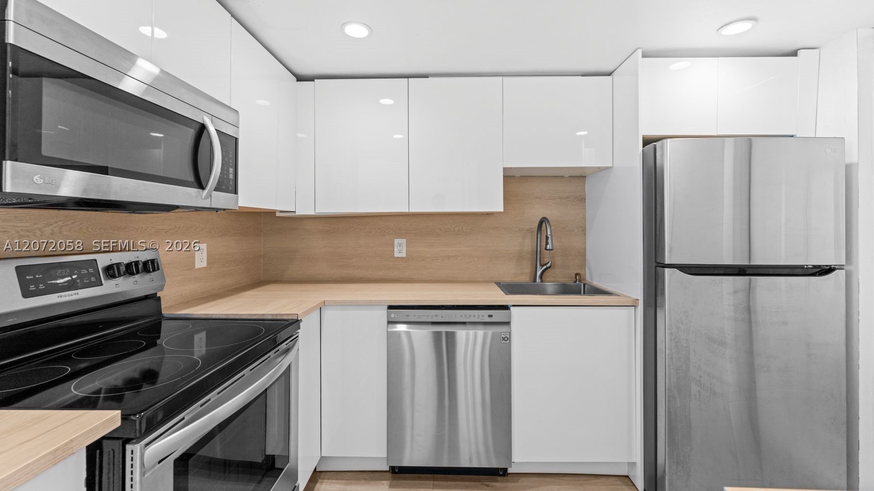1145 Normandy Dr #505, Miami Beach FL 33141