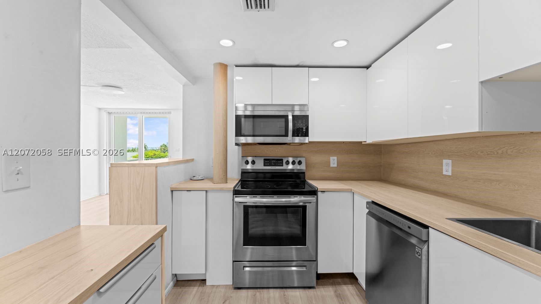 1145 Normandy Dr #505, Miami Beach FL 33141