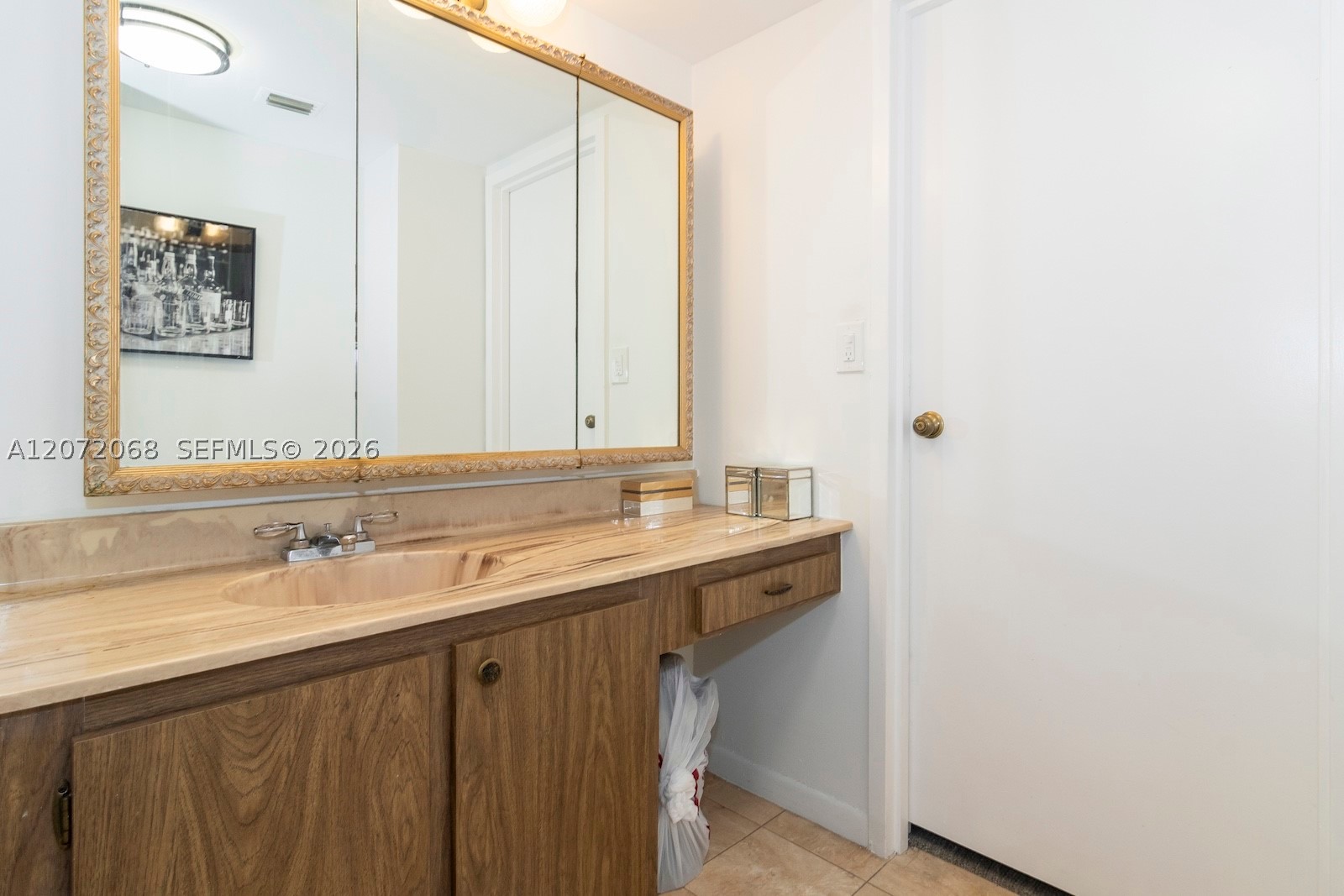 2333 Brickell Ave #2212, Miami FL 33129