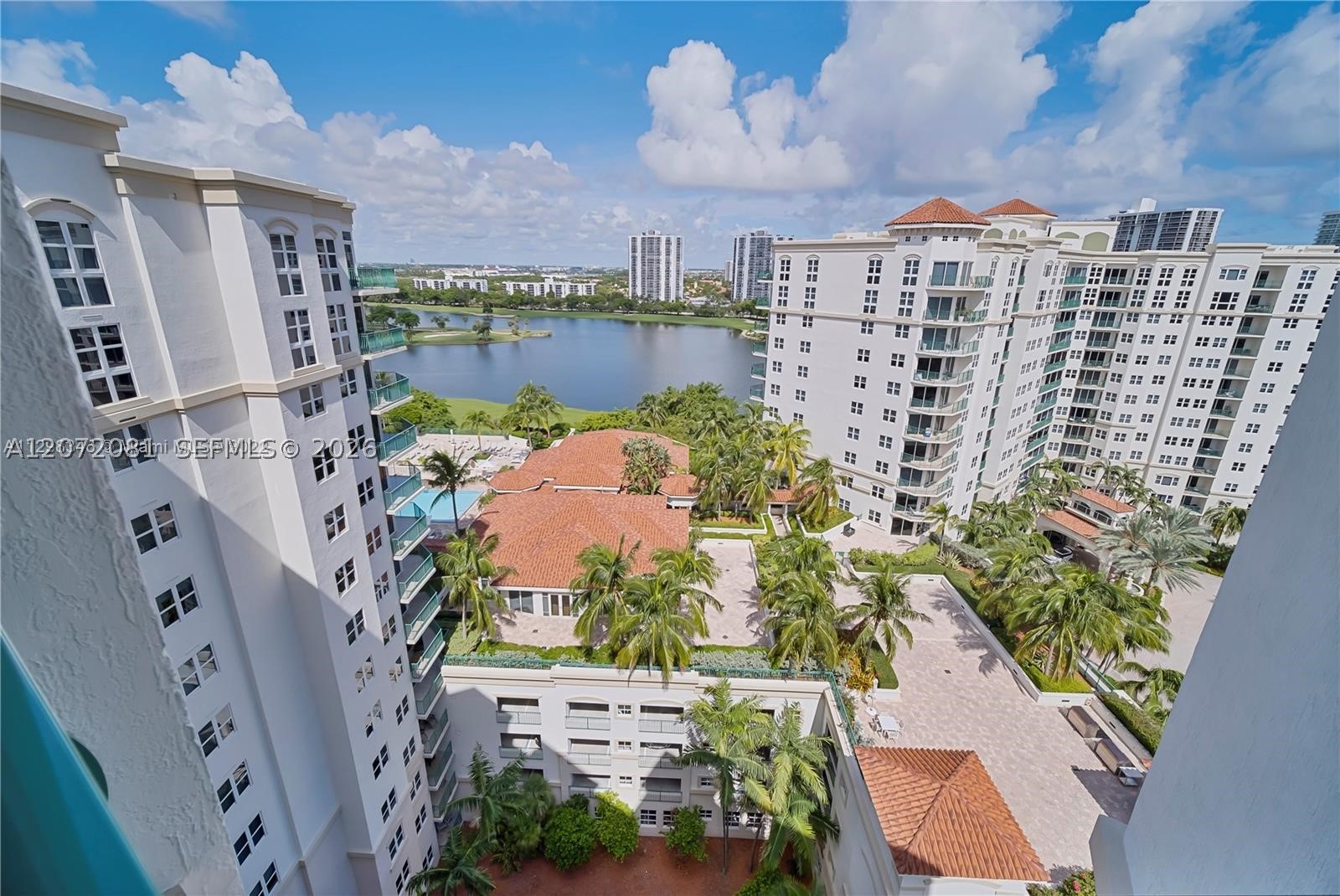 19900 E Country Club Dr #TS18, Aventura FL 33180