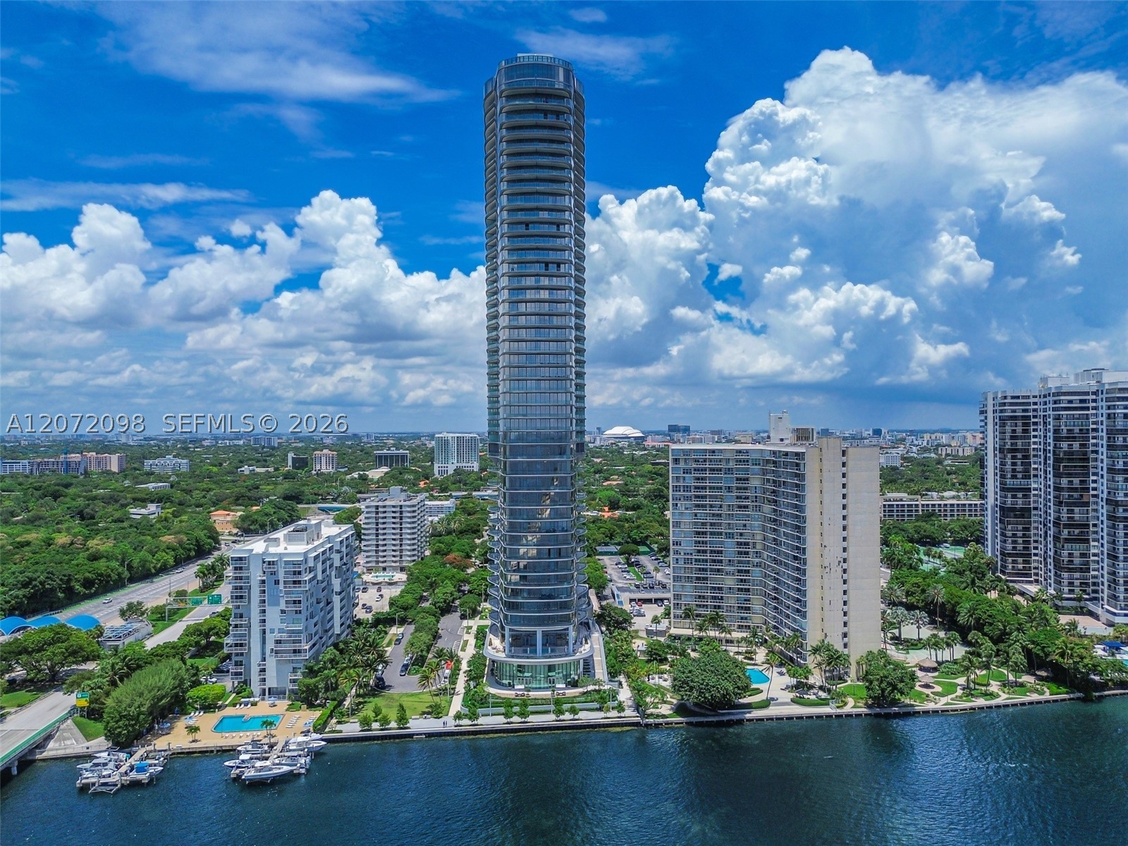 175 SE 25 Road #PH4301, Miami FL 33129