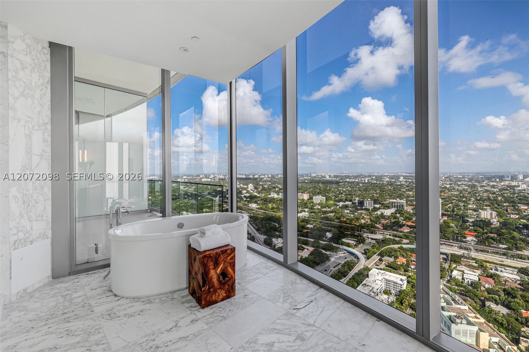 175 SE 25 Road #PH4301, Miami FL 33129