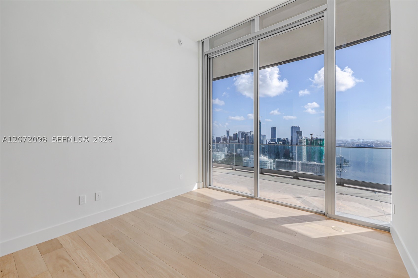 175 SE 25 Road #PH4301, Miami FL 33129