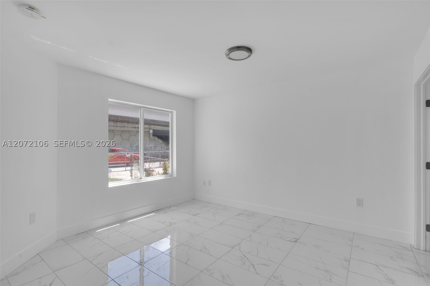 1627 NW 40th St, Miami FL 33142