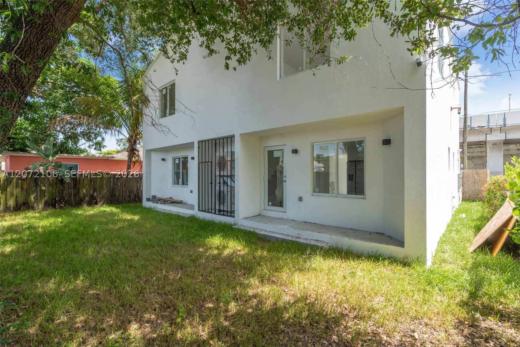 1627 NW 40th St, Miami FL 33142