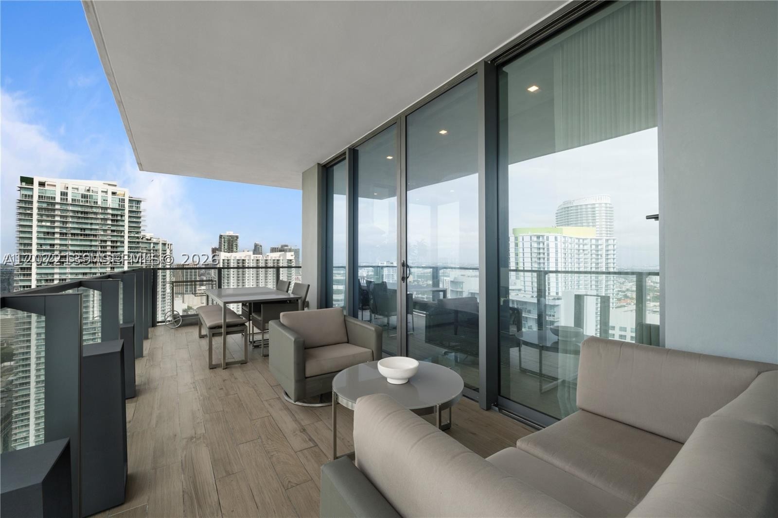 88 SW 7th St #3412, Miami FL 33130