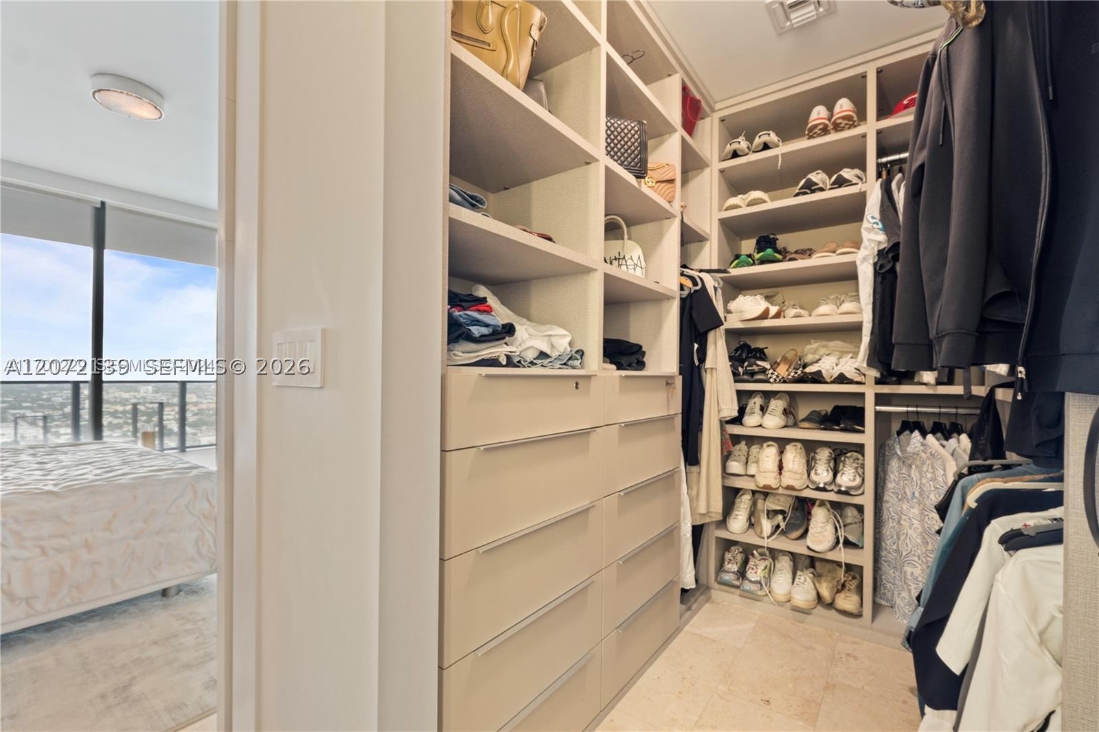 88 SW 7th St #3412, Miami FL 33130