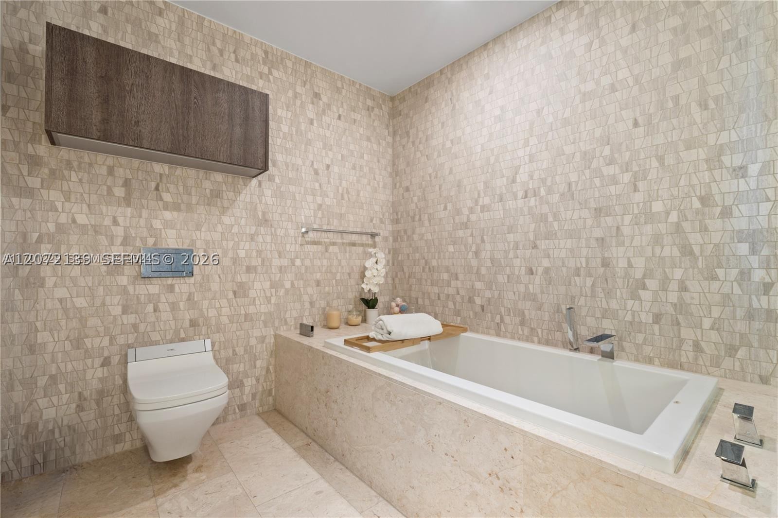 88 SW 7th St #3412, Miami FL 33130